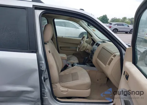 2008 Ford Escape Xlt из США, поврежденный, VIN 1FMCU93128KC01646